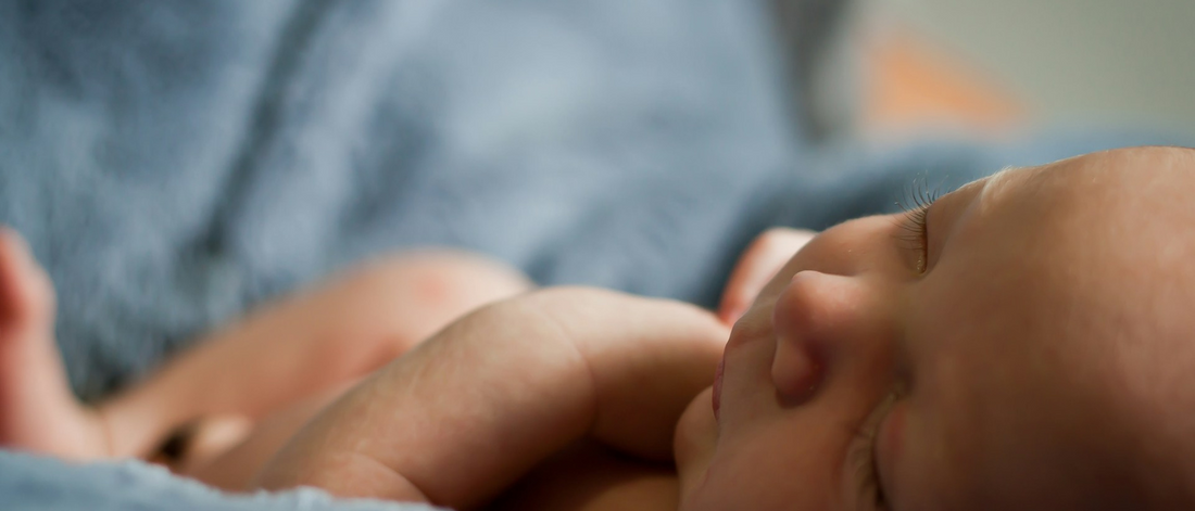 Botulisme et Miel : comprendre le risque pour les bébés et les précautions à prendre